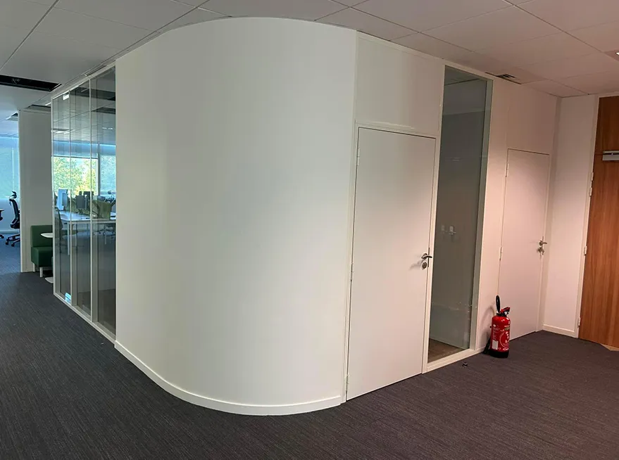 aménagement de bureaux, cloisons amovibles pleines et vitrées, sols souples, faux plafonds, Toulouse